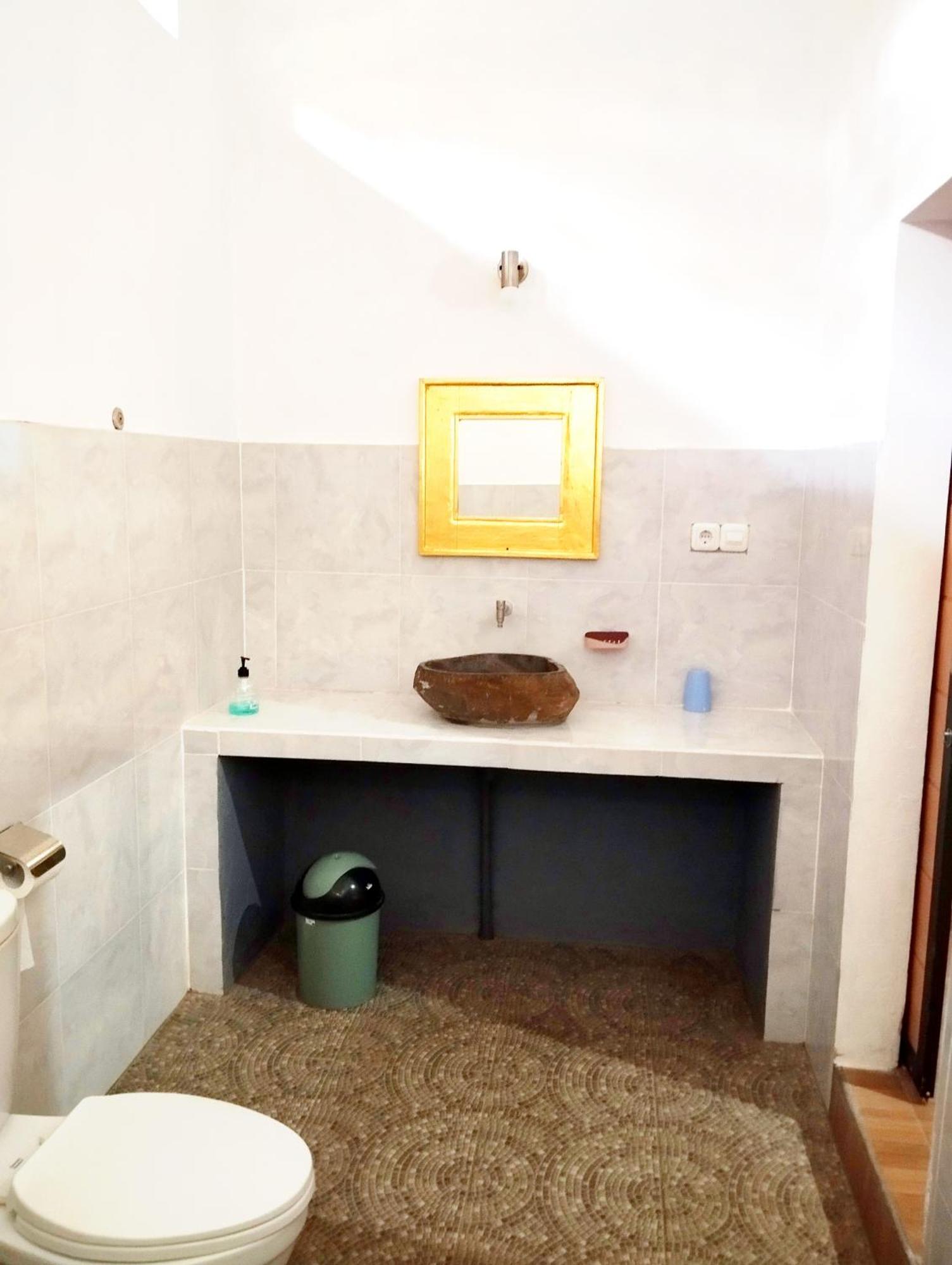 Tunjung Guest House Lovina Beach Pabean Buleleng Exterior photo